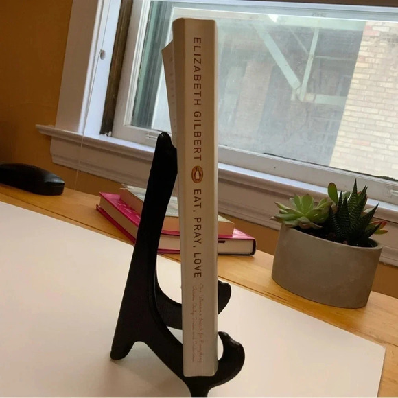 2/$30 ELIZABETH GILBERT Eat Pray Love Paperback - Picture 2 of 8